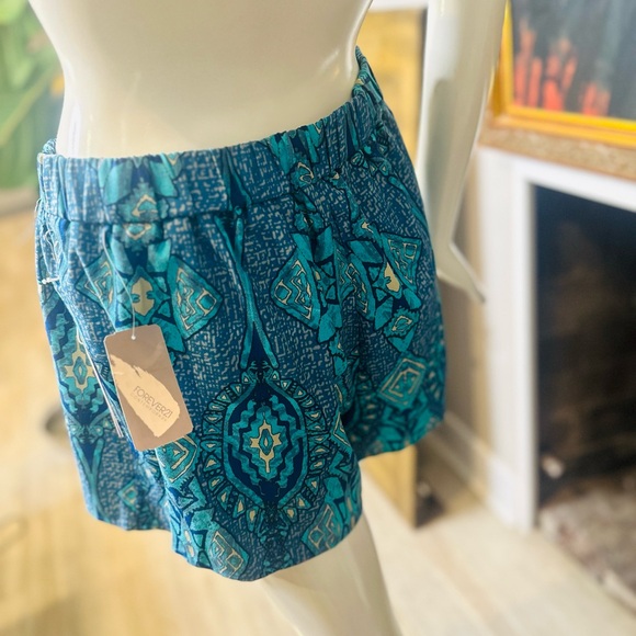 Forever21 Print Drawstring Shorts - Picture 4 of 8